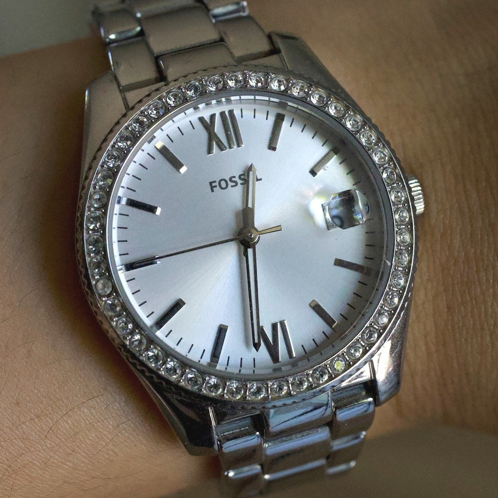 Fossil Scarlette ES4317 Womens‎ Silver Tone Stainless Steel Crystal Bezel Watch